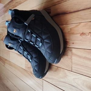 Teva Ember Commute Boots - Size 8 - NWOT